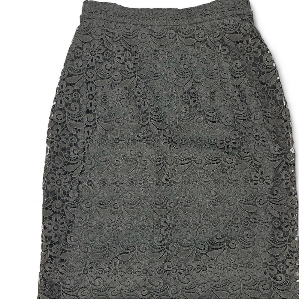 Uniqlo Dark Gray Floral Lace Pencil Skirt